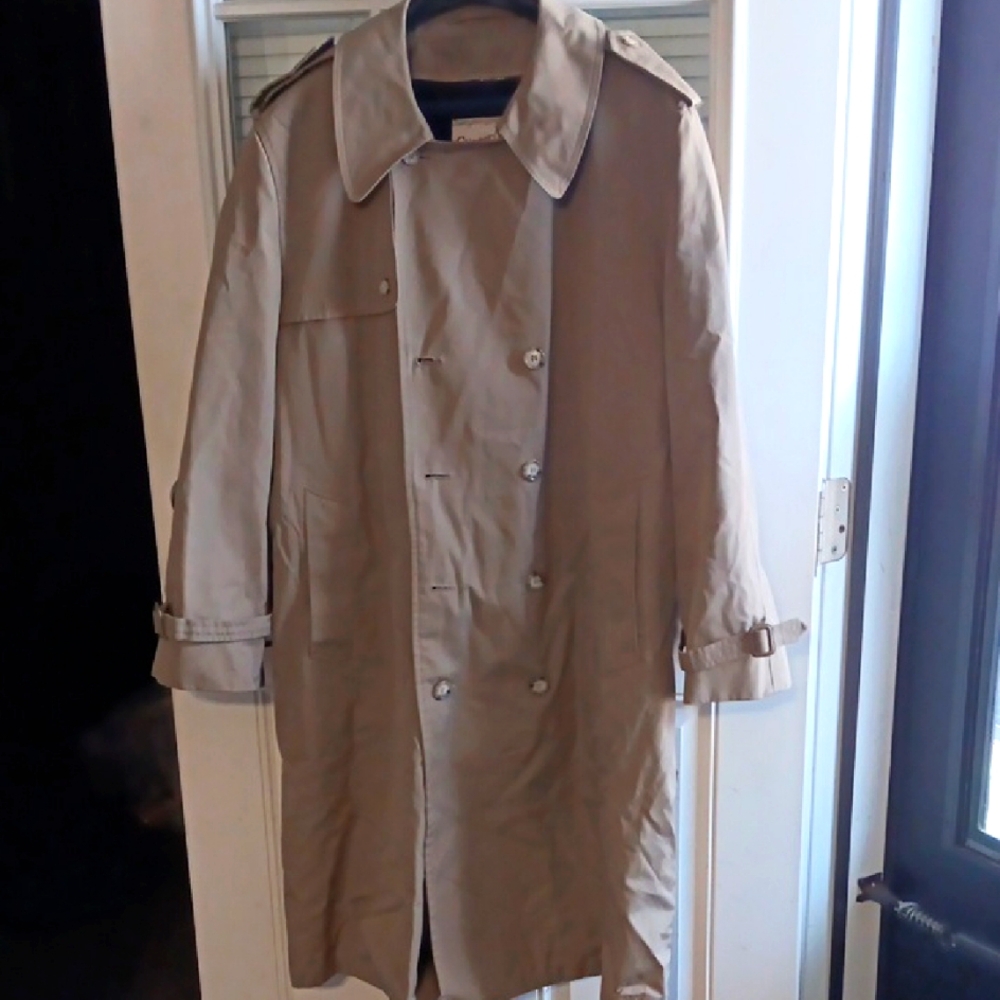Clipper Mist Classic Tan Trench Coat w/ lining